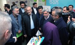 بازدید دکتر پزشکیان از نمایشگاه دارو و تجهیزات پزشکی – جمهورآنلاین