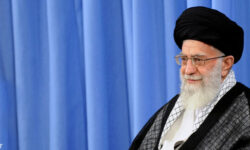 موافقت رهبر انقلاب با عفو و تخفیف مجازات جمعی از محکومان