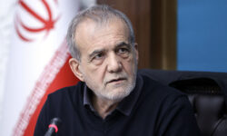 اگر با برنامه و در چارچوب سیاست های نظام عمل کنیم، مشکلات حل شدنی است – جمهورآنلاین