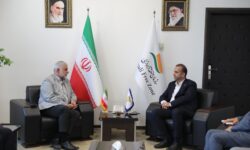 دیدار رئیس اتاق بازرگانی گیلان با مدیرعامل سازمان منطقه آزاد انزلی برگزاری نمایشگاه بین‌المللی فرصت‌های سرمایه‌گذاری و توانمندی‌های صادراتی استان گیلان در دستور كار قرار گرفت