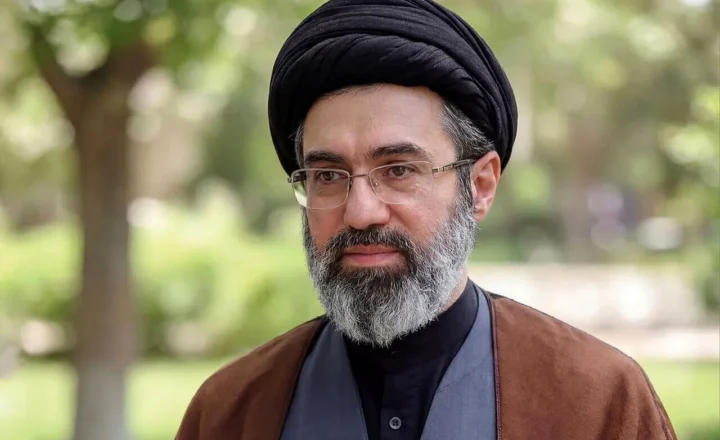 رهبر انقلاب: ارتکاب هر آنچه به ضرر انسجام اجتماعی باشد ممنوع است