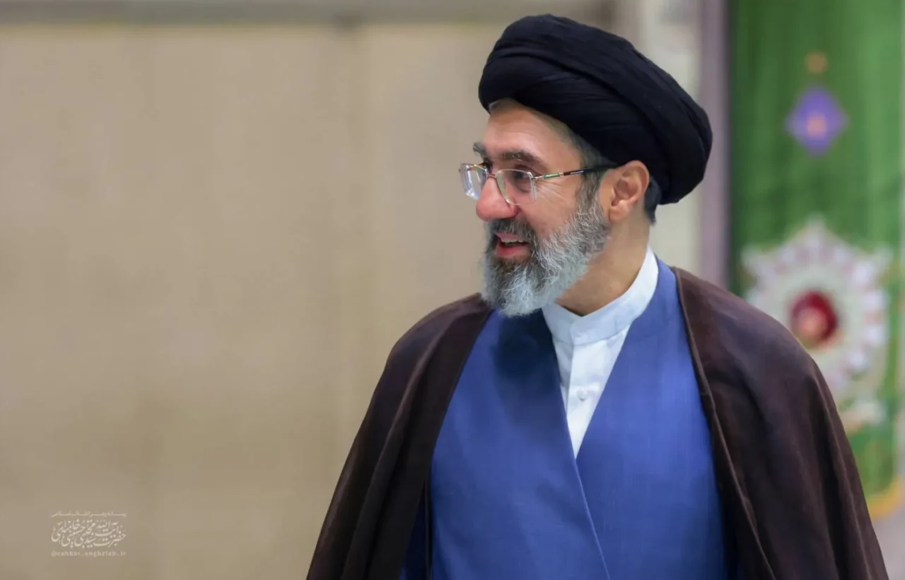 رهبر انقلاب با عفو و تخفیف مجازات ۲۵۷۷ محکوم در آستانه میلاد پیامبر(ص) موافقت کردند