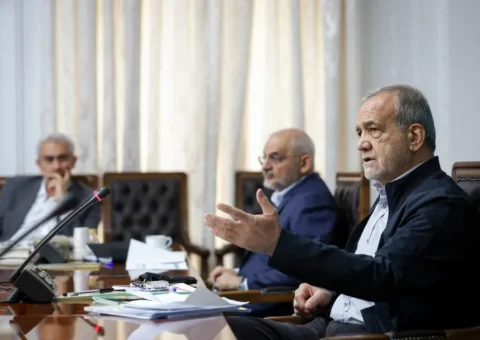 رئیس جمهور: حمایت از معیشت مردم همچنان در صدر اولویت های دولت است