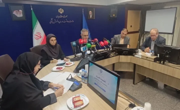 فشارهای غیرمنطقی نباید منجر به تعطیلی مدارس شود/ تلاش برای واردات واکسن آنفلوآنزا