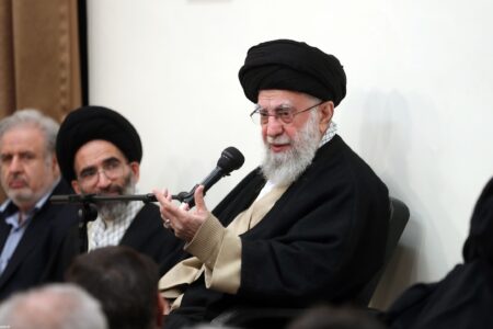 انتقال روحیات و خصوصیات شهدا فقط با کار هنری امکان پذیر است – جمهورآنلاین