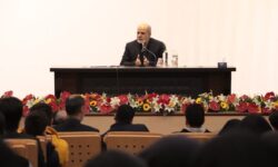 خلق دوگانه‌های کاذب در جامعه تاکتیک دشمن است – جمهورآنلاین