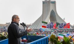 حضور مردم در راهپیمایی ۲۲ بهمن گواه آن است که ما تا آخر روی اعتقادات خود ایستادهایم