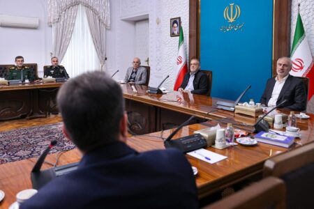 بهره‌گیری از نیروهای محلی در همه طرح‌های توسعه دریا محور باید در اولویت باشد – جمهورآنلاین