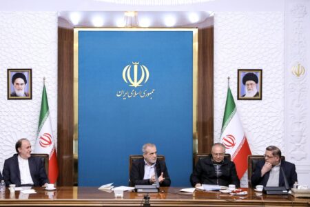 تغییر آدم‌ها مشکلی را حل نخواهد کرد – جمهورآنلاین