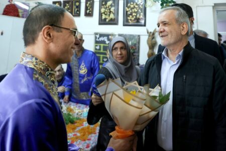 بازدید دکتر پزشکیان از مرکز خیریه و نیکوکاری ریحانه‌ اسلامشهر – جمهورآنلاین