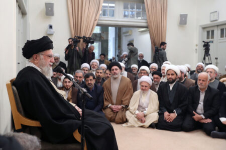 حوزه علمیه وام‌دار آیت الله جوادی آملی است – جمهورآنلاین