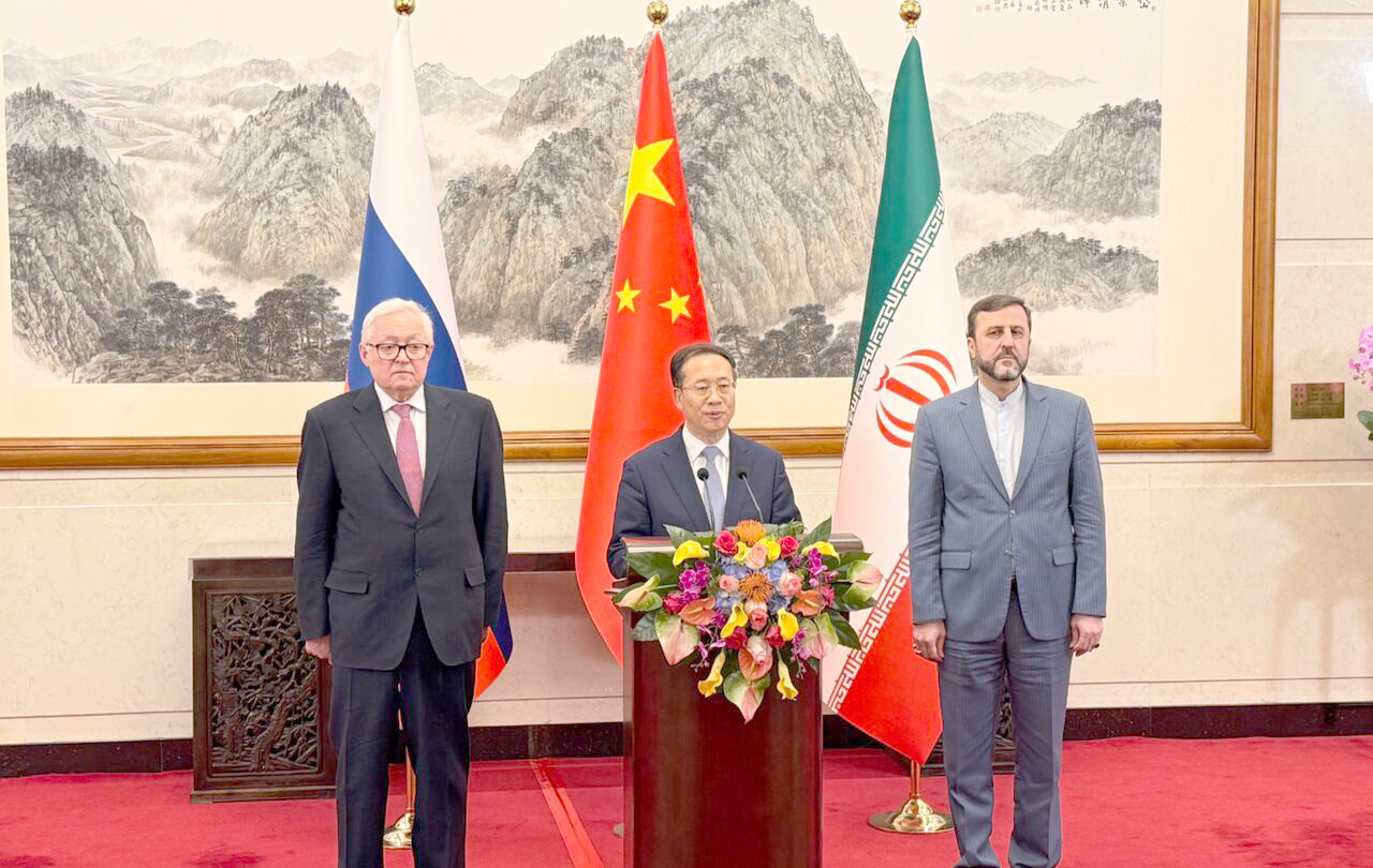 تحریم و تهدید راهگشای مساله هسته‌ای ایران نیست – جمهورآنلاین