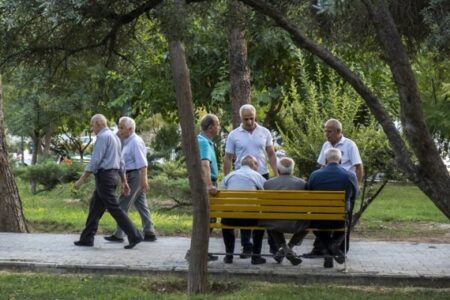 واریز حقوق فروردین ماه بازنشستگان کشوری بر مبنای حکم سال ۱۴۰۳