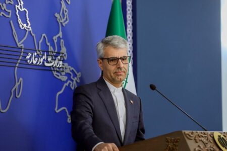 با چشمانی باز و کوله‌باری از تجربه‌های گذشته، گام برمی‌داریم – جمهورآنلاین