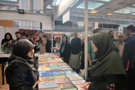 دولت چهاردهم فرهنگ را از ارکان توسعه می‌داند