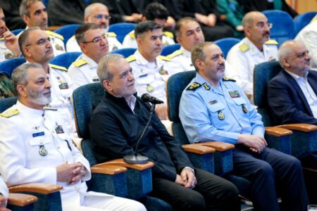 حضور نیروهای ایرانی در آب‌های بین‌المللی را افتخاری ملی و نماد اراده و خودباوری است – جمهورآنلاین