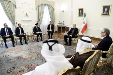 دانشگاهیان مسلمان برای حل مشکلات کشورهای خود و کشورهای اسلامی همفکری کنند – جمهورآنلاین