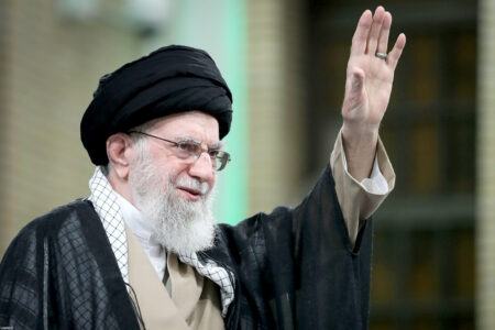 پشتیبانی تمام قد رهبر انقلاب از جامعه کارگری – جمهورآنلاین