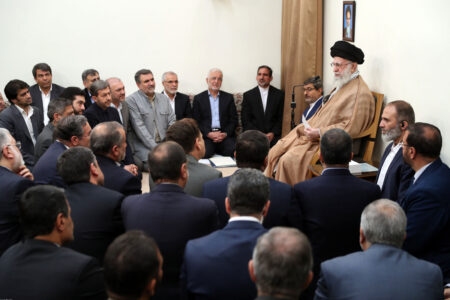 امروز برای خدمت به مردم، فضای عمومی کشور مناسب و فرصت‌ها بسیار است – جمهورآنلاین