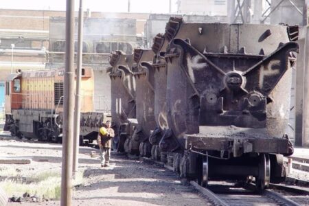 تولید موفقیت‌آمیز گل آستر مصرفی پاتیل‌های چدن كوره بلند