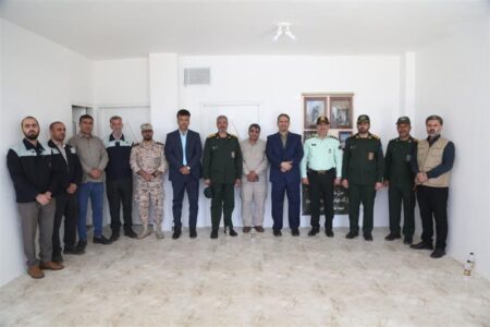 صبحگاه كارگری همراه با تحویل ۸ سری جهیزیه، ۱۳۵ بسته معیشتی و افتتاح یك باب منزل برای نیازمندان