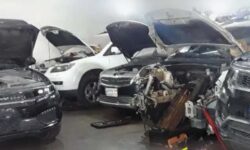 مشتری در تله وارداتی‌ها؛ خودروی بی‌قطعه، خدمات بی‌نماینده!  /سراب خودروهای وارداتی؛ هزینه تعمیر، چند برابر قیمت خرید؟