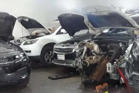 مشتری در تله وارداتی‌ها؛ خودروی بی‌قطعه، خدمات بی‌نماینده!  /سراب خودروهای وارداتی؛ هزینه تعمیر، چند برابر قیمت خرید؟