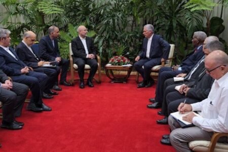 استکبار جهانی به دنبال فشار بر کشورهای مستقل است – جمهورآنلاین