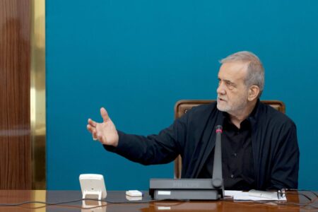 اگر مردم در میدان باشندهیچ تهدید و خطری بر کشور موثر نخواهد بود – جمهورآنلاین