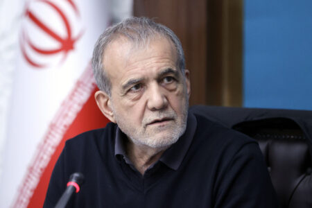 اگر با برنامه و در چارچوب سیاست های نظام عمل کنیم، مشکلات حل شدنی است – جمهورآنلاین