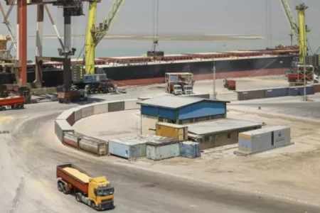 روند تسریع در تجارت خارجی همچون دوره جنگ تحمیلی ادامه یابد – جمهورآنلاین