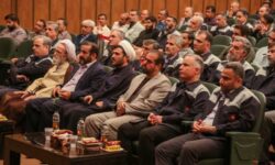 آرمان امام خمینی (ره) استقرار حكومت اسلامی و شعار همیشگی او توكل برخدا و اتحاد مسلمین بود