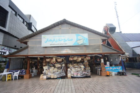 همزمان با نوروز رمضانی 1404 صورت گرفت: آغاز به كار نمایشگاه‌ها،فعالیت كتابخانه سیار و رادیو محیطی در منطقه آزاد انزلی