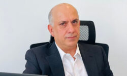 مدیر اجرایی گروه گلدیران: کمبود ارز و قطعی‌های برق باعث کاهش تولید شده است