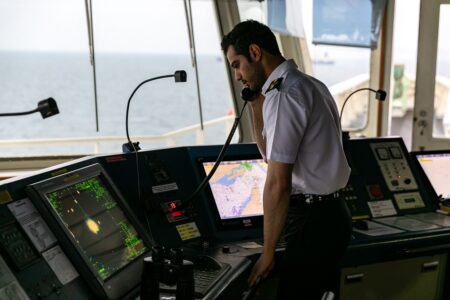 پیگیری پوشش بیمه پایه دریانوردان