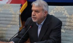 در جنگ روایتها باید از گفتمان هویتی خود دفاع کنیم