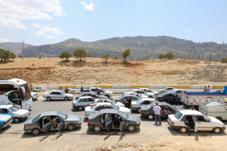 زائران امسال برای اولین بار با خودروهای شخصی به کربلا رفتند