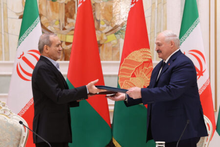 ایران و بلاروس در مسیر توسعه روابط اقتصادی و مقابله با یکجانبه‌گرایی و تحریم ها