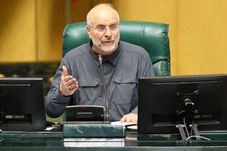 ملت ایران استبدادپذیر نیست – جمهورآنلاین