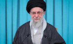 در وضع کنونی مذاکره‌ با آمریکا کمکی به منافع ملی نمی‌کند و ضرری را هم دفع نمی‌کند