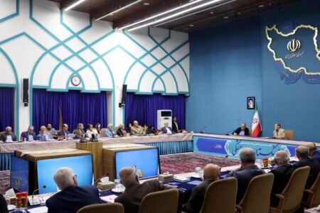 پزشکیان: به جای حل مشکل به دنبال تغییر افراد هستیم