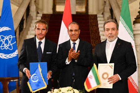 جلسه اضطراری کمیسیون امنیت ملی مجلس امروز با وزیر امورخارجه برگزار می‌شود