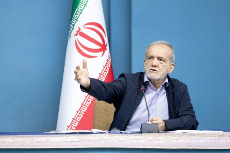 به جای حل مشکلات به دنبال تغییر افراد هستیم
