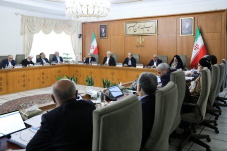 مسیر ملت ایران، ایستادگی و عزتمندی در برابر زورگویان است