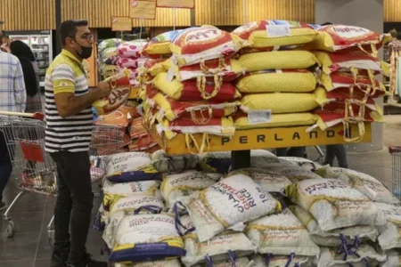 واردات ۷۰۰ هزار تن برنج؛ ثبات بازار در گرو تخصیص به‌موقع ارز