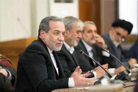 وظیفه داریم که به عنوان دولت و مجری، پاسخگو باشیم