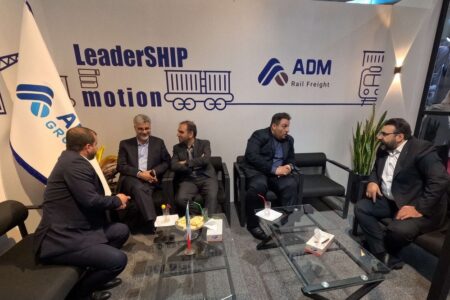 بازدید مدیران حمل‌ونقل توکا از غرفه ادمیرال