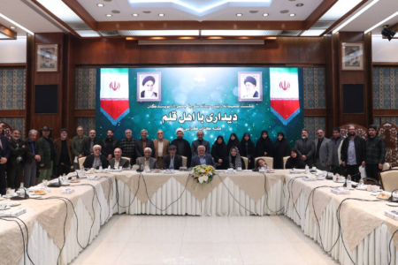 رئیس رسانه ملی: نویسندگان، موتور محرک برنامه‌سازی و روایت‌گر حقیقت‌اند