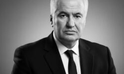 پدر بازار سازی هوشمند ایران کیست؟