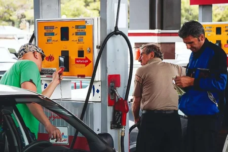 اجرای نرخ سوم بنزین از ۲۲ آذر؛ افزایش قیمت به ۵ هزار تومان در کارت جایگاه‌ها